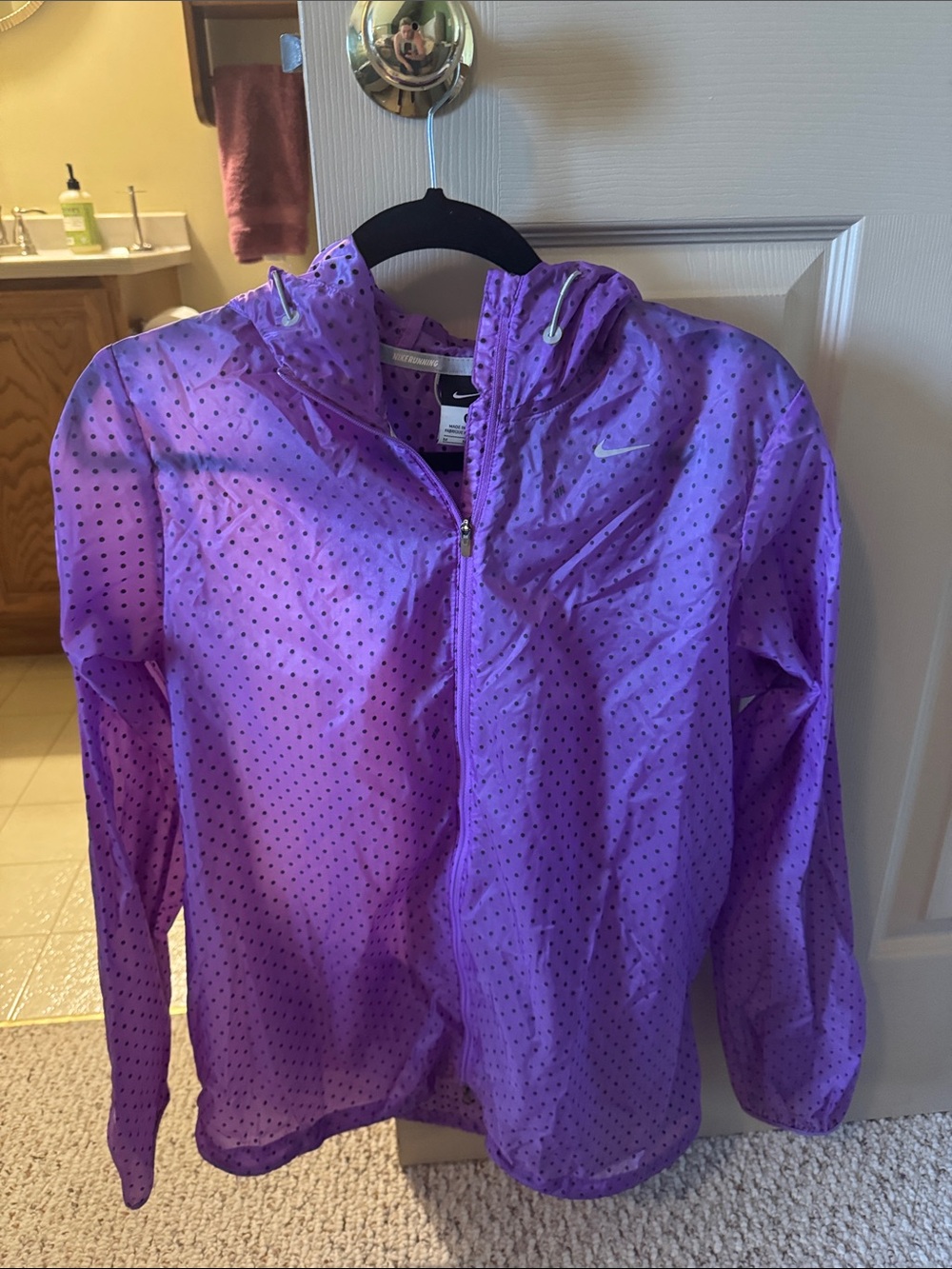 Nike Girls' Purple Hooded Rain Jacket with Subtle Dot Print